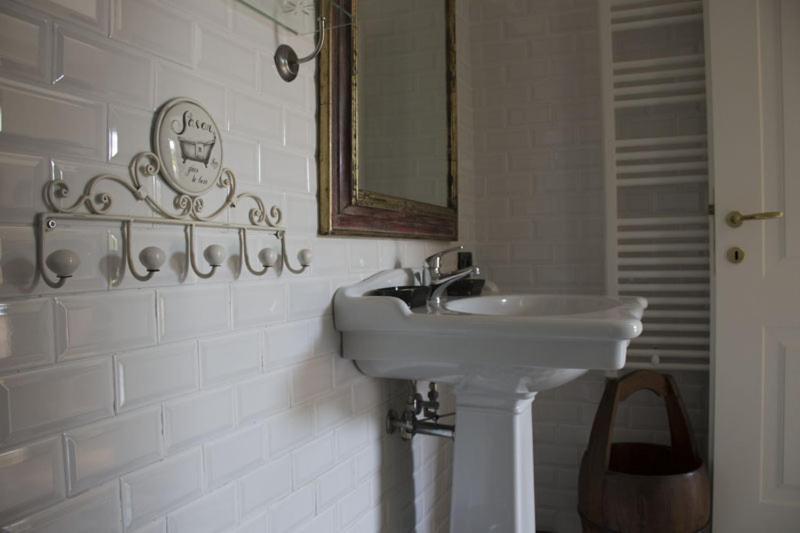 Agriturismo Scuderie Della Contea Sutri Luaran gambar